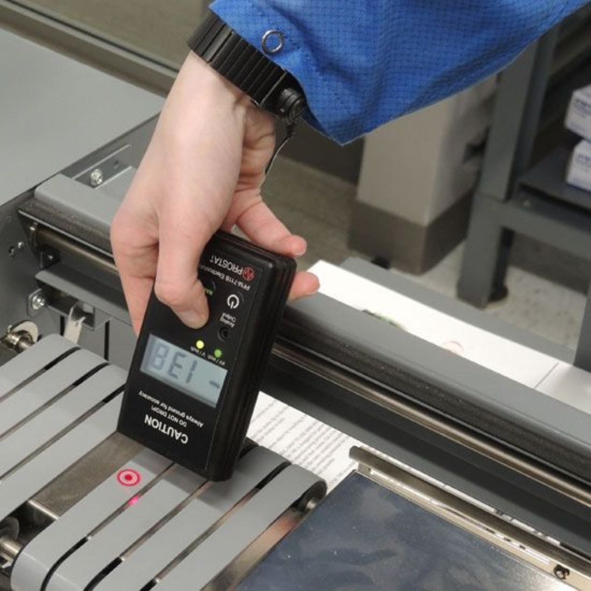 Prostat PFM-711B Portable Electrostatic Field Meter - Image 4